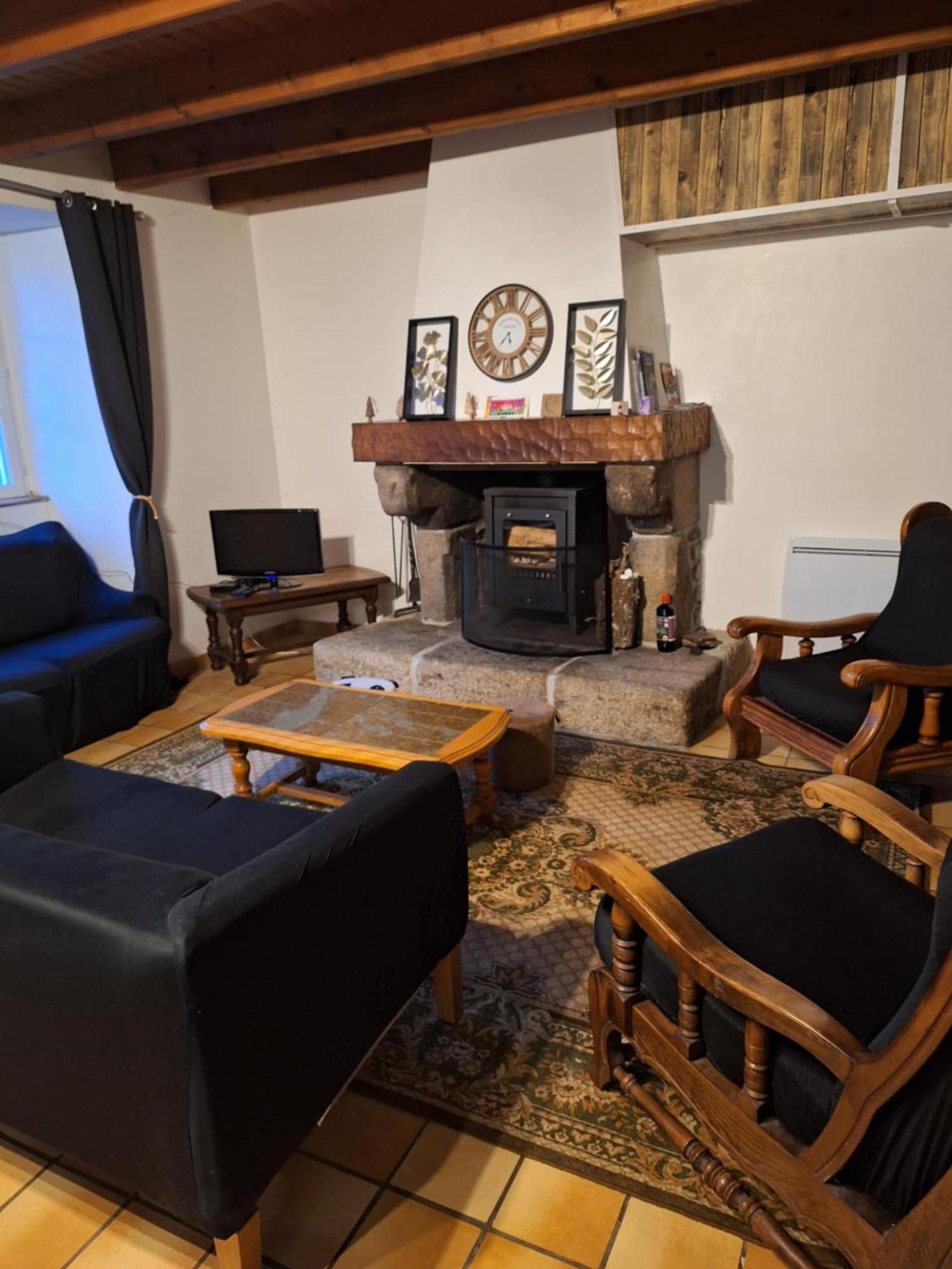 Gite Des Monts D'Arree La Feuillee Exterior foto